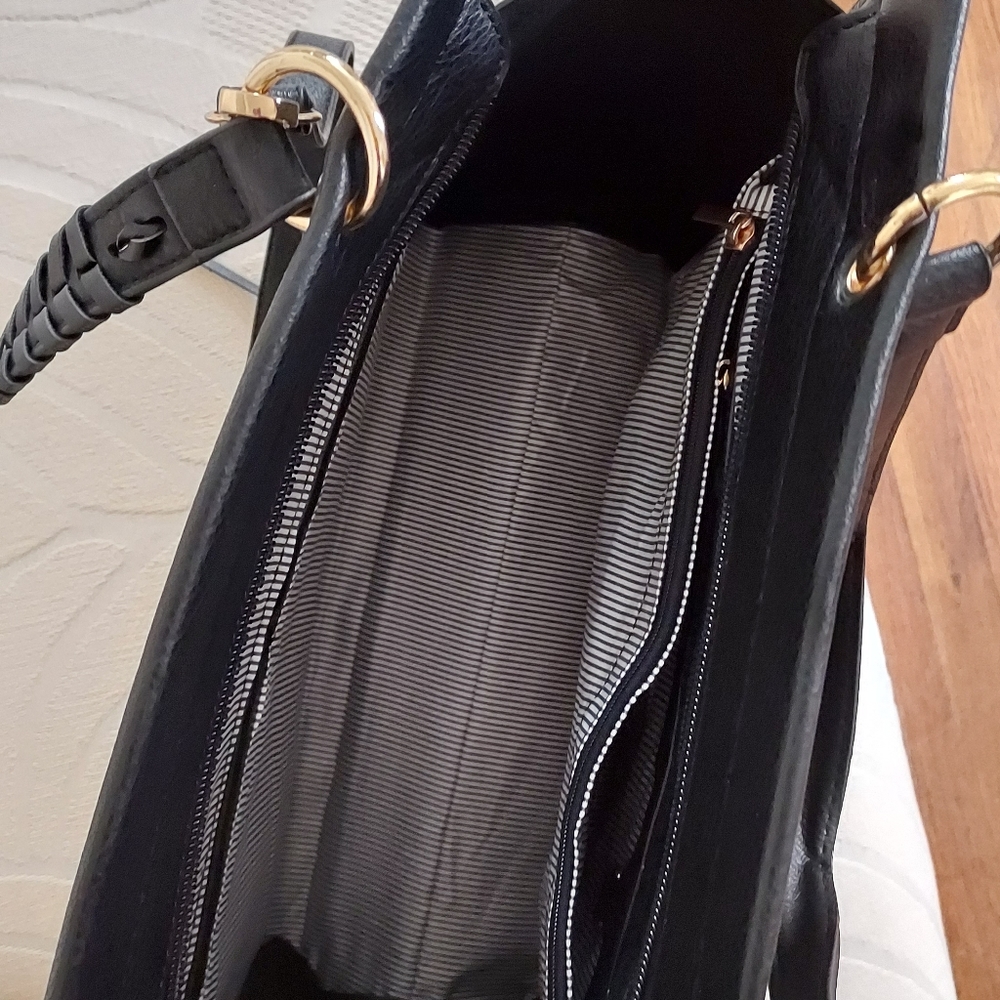 BLACK SATCHEL HANDBAG - Picture 3 of 4